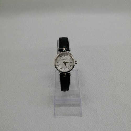Gucci quartz watch 2040 - gucci,