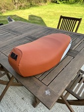Rare Selle Booster NBA pour