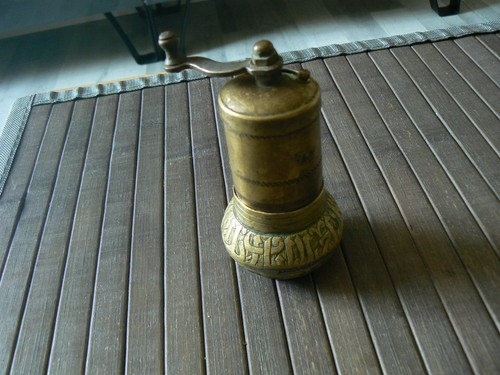 Oriental brass pepper mill - oriental,