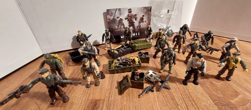 Lot figurines et - 22,