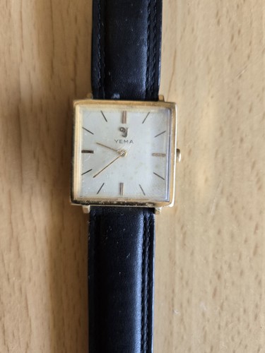 Yema montre mécanique carrée