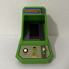 Vintage Coleco 1982 SEGA FROGGER Mini Arcade Tabletop Video Game Works! *READ