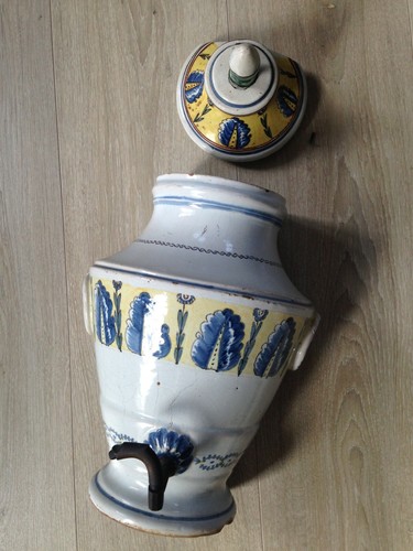 Ancienne fontaine faience - ancienne,