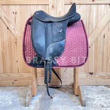 16.5” Wintec Isabel Adjustable Dressage Saddle