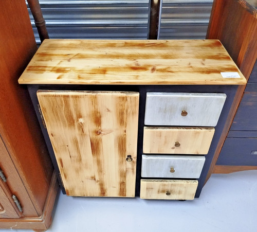 Petit meuble peint industriel - meuble,
