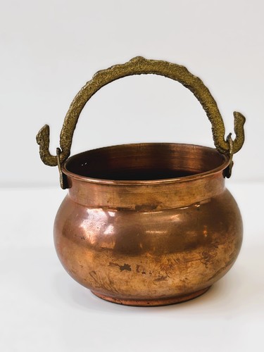 Ancien petit chaudron - , en