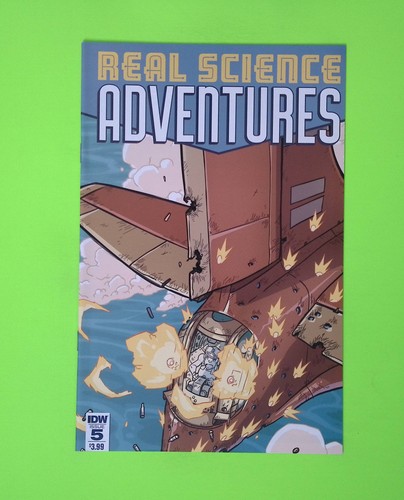 Atomic robo presents real - presents,