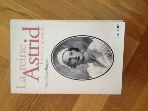 Livre reine astrid - reine,