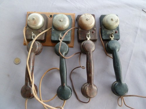 Lot anciens téléphones - de,