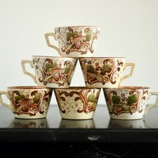 Anciennes tasses à café