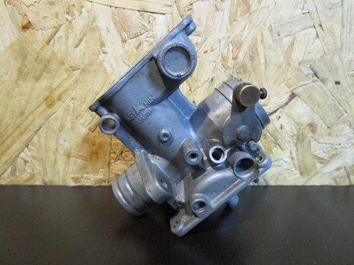 Corps gauche carburateur - gauche, de