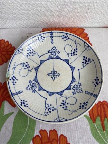 Ancienne petite assiette - assiette, a