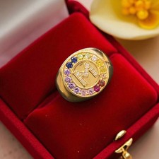 Élégante bague "M" pour