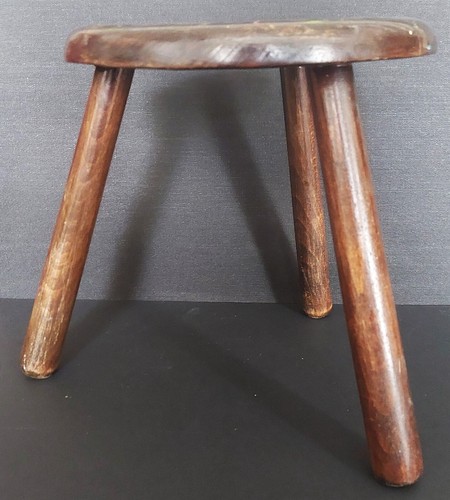Tabouret tripode mobilier