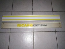 Réglette adhésive ricard