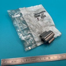 Entretoise bride barre