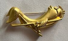 Vintage Gold Tone Fish Brooch Pin in Chaise Lounge   *READ*