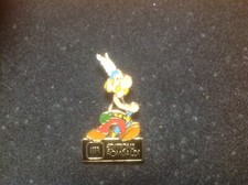 RARE 1992 ASTERIX ROMBALDI GOSCINY UDERZO EDITION COMIC PINS