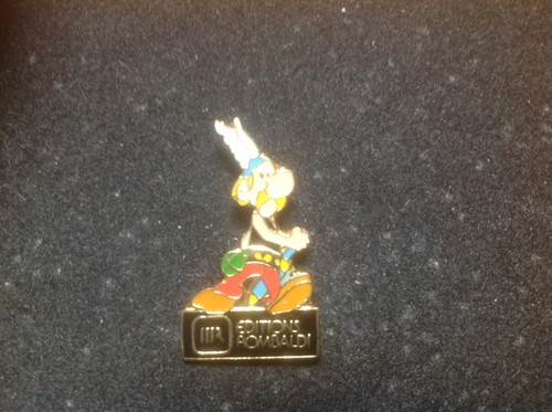 Rare pins asterix - rare, Édition
