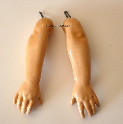 Mains bras bru poupée - mains,