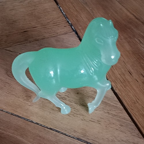 Figurine cheval verre vert - en,