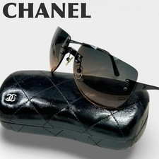 Lunettes de soleil CHANEL