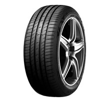 Pneus d'Eté Nexen 205/60 R16