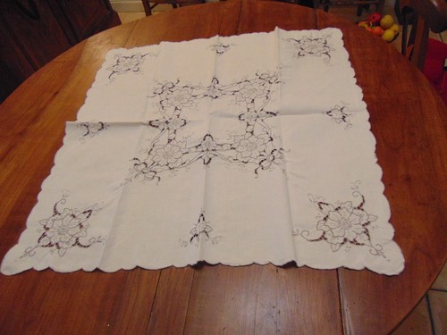 Nappe thé brodée - thé,