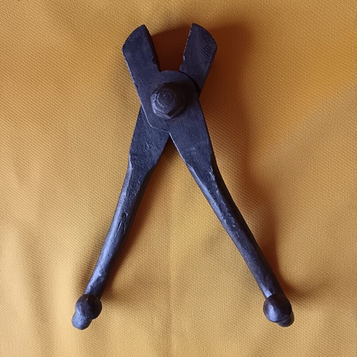 Ancienne pince tendre - ancienne, a
