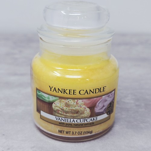 New yankee candle vanilla - new,