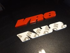 ÉCUSSON BADGE EMBLÈME MÉTAL ROUGE / RED POUR GOLF VR6 PASSAT VENTO CORRADO VR6. 