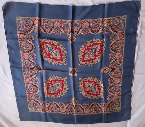 Ancien foulard qualite en - de,