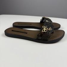 Ipanema x Gisele Bündchen tong sandals Black Gold Butterfly Sandals US 6