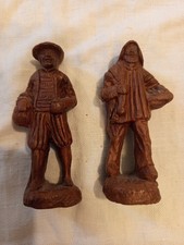 Lot de 2 figurines paysans