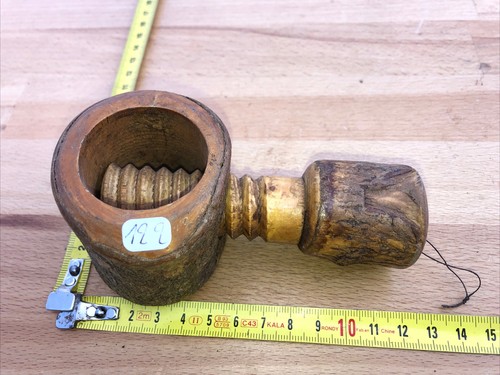 N°122 casse noisette ancien