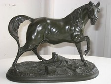 Cheval hennissant en bronze