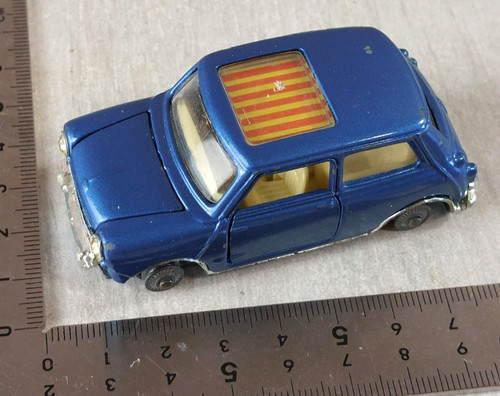 Ancienne petite voiture - ,, mini