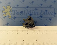 Agrafe double de support de tuyau de frein Peugeot 504 604 505 205 309 405 605