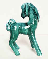 Cheval en céramique stylisé