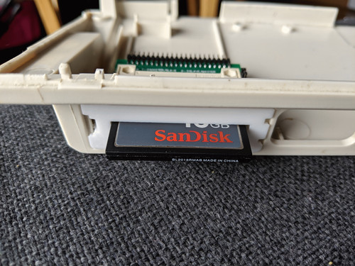 Cache trappe blanc amiga 1200 - trappe,