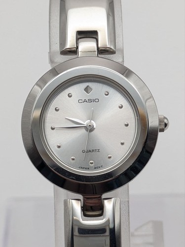 Montre pour femme - casio, à