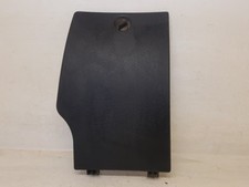 Cache boite fusible intérieur