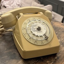 Téléphone vintage à cadran Socotel S63  Blanc  Ivoire