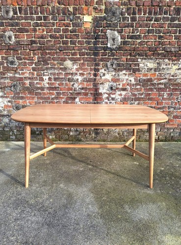 Table yvan redoute - yvan, la
