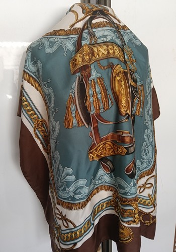 Foulard hermès bride - foulard, cour