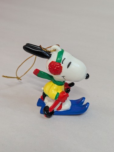 Snoopy snow skiing pvc - skiing,