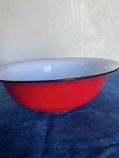 Jolie bassine en tôle