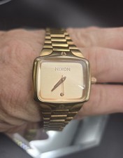 Production Discontinued NIXON