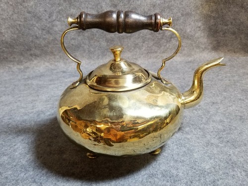 Brass teapot wood handle - brass,