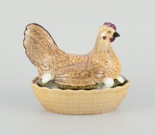 Bol de poule en porcelaine. Probablement Allemagne. Mid 20th century.